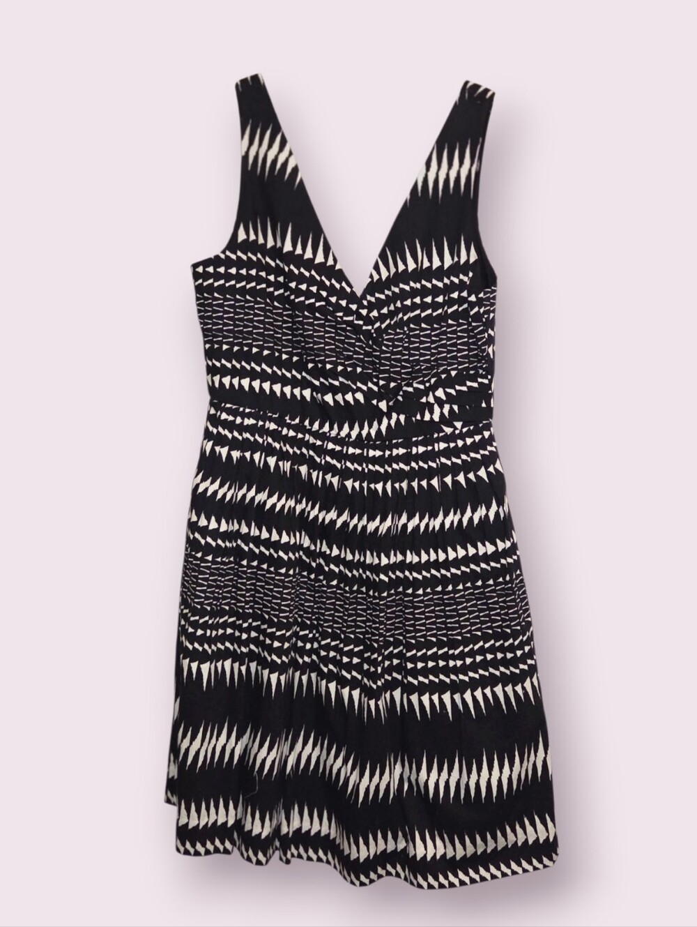 J. Crew Black/White V-Neck Geometric Poplin Dress, EUC - Picture 3 of 6